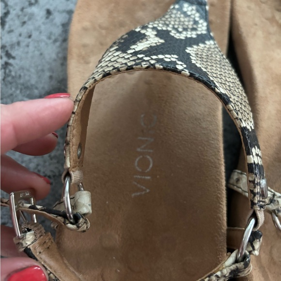 Vionic snakeskin sandals - Picture 3 of 5